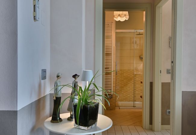 Ferienwohnung in Tignale - Borgo le Vigne, L'Uva rara  mit Frühstück und Wellnesscenter - ONLY ADULTS Ferienwohnung in Tignale - Borgo le Vigne, L'Uva rara  mit Frühstück und Wellnesscenter - ONLY ADULTS