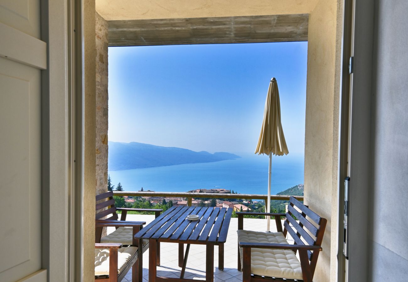 Ferienwohnung in Tignale - Borgo le Vigne, L'Acqua vite mit Frühstück und Wellnesscenter - ONLY ADULTS