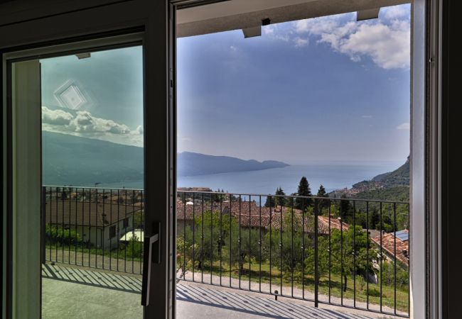 Villa in Tignale - Villa Pineta - Theater Home, mit Seeblick, wunderschönem Pool und ideal für Familien Villa in Tignale - Villa Pineta - Theater Home, mit Seeblick, wunderschönem Pool und ideal für Familien
