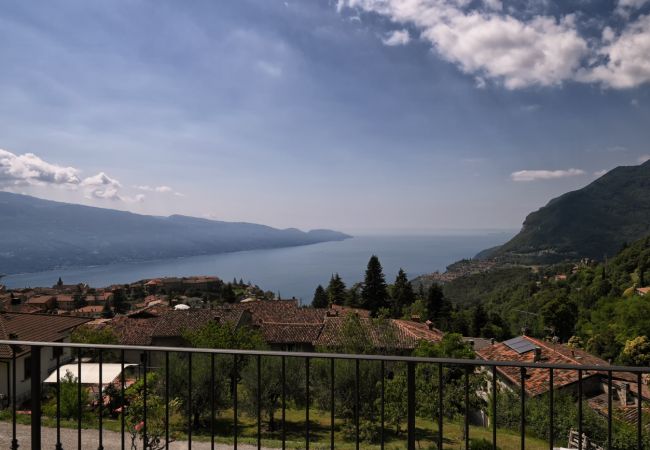 Villa in Tignale - Villa Pineta - Theater Home, mit Seeblick, wunderschönem Pool und ideal für Familien Villa in Tignale - Villa Pineta - Theater Home, mit Seeblick, wunderschönem Pool und ideal für Familien