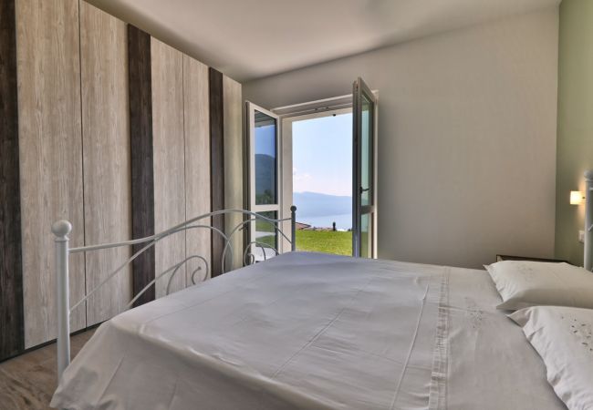 Villa in Tignale - Villa Pineta - Theater Home, mit Seeblick, wunderschönem Pool und ideal für Familien Villa in Tignale - Villa Pineta - Theater Home, mit Seeblick, wunderschönem Pool und ideal für Familien