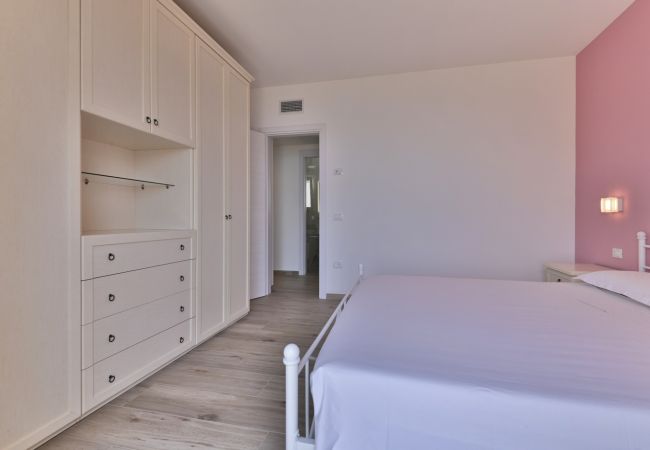 Villa in Tignale - Villa Pineta - Theater Home, mit Seeblick, wunderschönem Pool und ideal für Familien Villa in Tignale - Villa Pineta - Theater Home, mit Seeblick, wunderschönem Pool und ideal für Familien