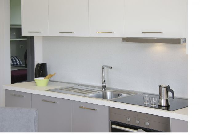 Ferienwohnung in Tignale - Mandorla - Theater Home,  neben das Zentrum mit Seeblick Ferienwohnung in Tignale - Mandorla - Theater Home,  neben das Zentrum mit Seeblick