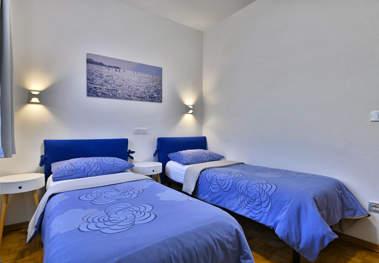 Ferienwohnung in Tignale - Villa Ornella - La Terrazza Theater Home, im historischem Zentrum mit wunderschönem Seeblick Ferienwohnung in Tignale - Villa Ornella - La Terrazza Theater Home, im historischem Zentrum mit wunderschönem Seeblick