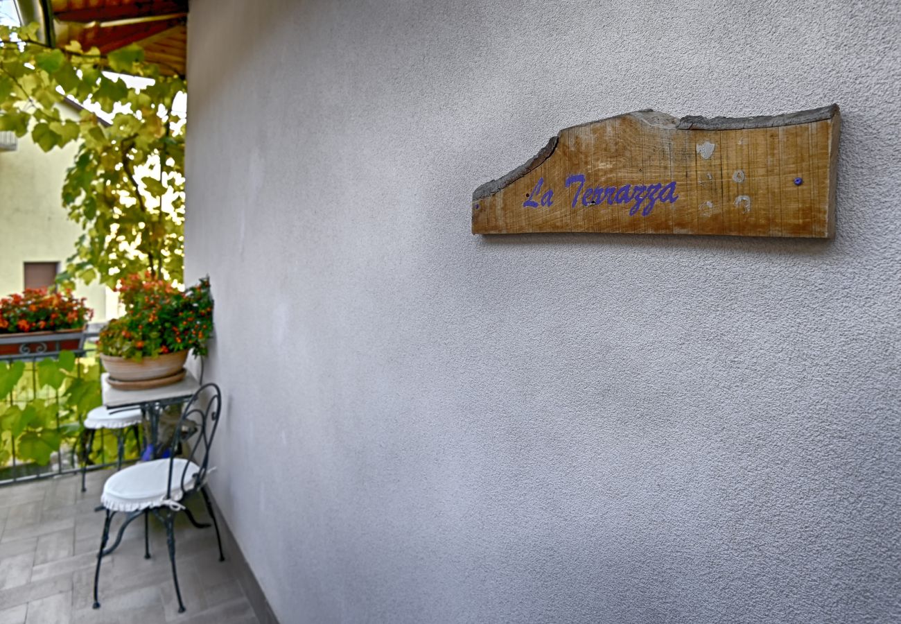 Ferienwohnung in Tignale - Villa Ornella - La Terrazza Theater Home, im historischem Zentrum mit wunderschönem Seeblick Ferienwohnung in Tignale - Villa Ornella - La Terrazza Theater Home, im historischem Zentrum mit wunderschönem Seeblick