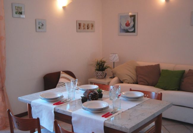 Ferienwohnung in Tignale - Michela 2 - Theater Home, mit Seeblick Ferienwohnung in Tignale - Michela 2 - Theater Home, mit Seeblick