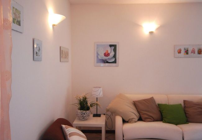 Ferienwohnung in Tignale - Michela 2 - Theater Home, mit Seeblick Ferienwohnung in Tignale - Michela 2 - Theater Home, mit Seeblick