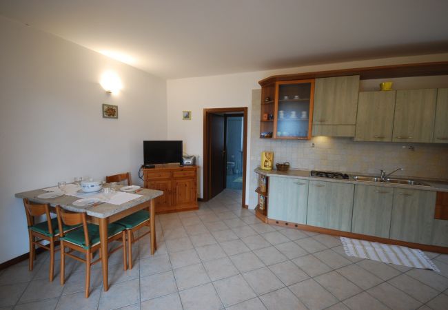 Ferienwohnung in Tignale - Angelica 3 by Theater Home, mit Balkon und Seeblick Ferienwohnung in Tignale - Angelica 3 by Theater Home, mit Balkon und Seeblick
