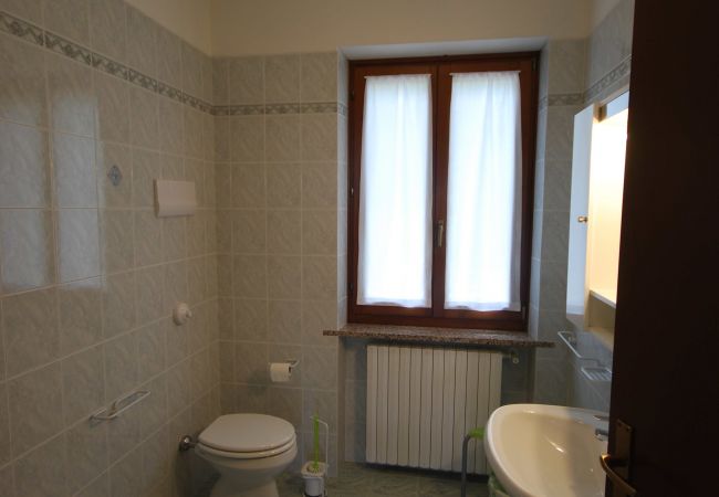 Ferienwohnung in Tignale - Angelica 3 by Theater Home, mit Balkon und Seeblick Ferienwohnung in Tignale - Angelica 3 by Theater Home, mit Balkon und Seeblick