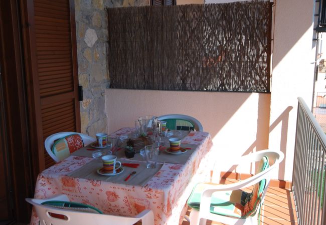 Ferienwohnung in Tignale - Angelica 3 by Theater Home, mit Balkon und Seeblick Ferienwohnung in Tignale - Angelica 3 by Theater Home, mit Balkon und Seeblick