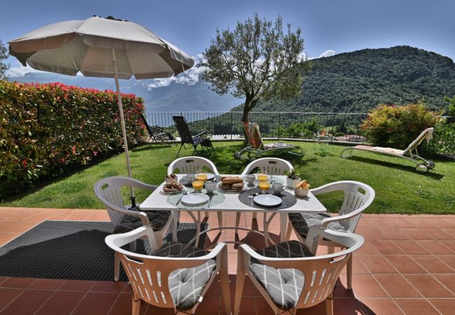 Ferienwohnung in Tignale - Michela 4 - Theater Home, mit privatem Garten und Seeblick Ferienwohnung in Tignale - Michela 4 - Theater Home, mit privatem Garten und Seeblick