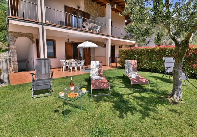 Ferienwohnung in Tignale - Michela 4 - Theater Home, mit privatem Garten und Seeblick Ferienwohnung in Tignale - Michela 4 - Theater Home, mit privatem Garten und Seeblick