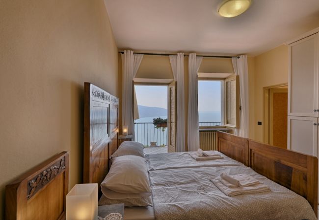 Ferienwohnung in Tignale - Rustico Kristi - Theater Home, mit wunderschönem Seeblick Ferienwohnung in Tignale - Rustico Kristi - Theater Home, mit wunderschönem Seeblick