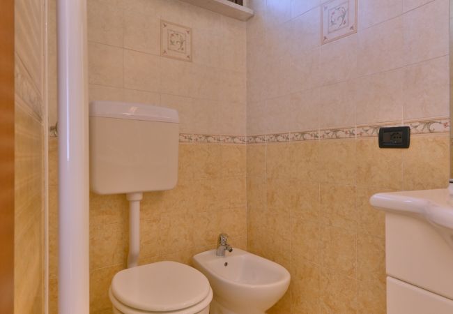 Ferienwohnung in Tignale - Rustico Kristi - Theater Home, mit wunderschönem Seeblick Ferienwohnung in Tignale - Rustico Kristi - Theater Home, mit wunderschönem Seeblick