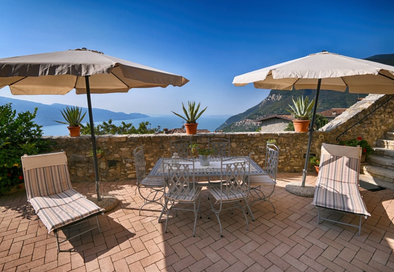 Ferienwohnung in Tignale - Rustico Kristi - Theater Home, mit wunderschönem Seeblick