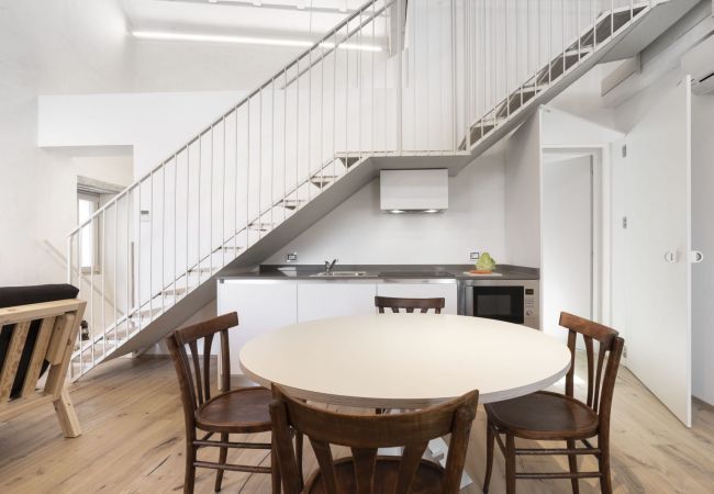 Ferienwohnung in Tignale - La Corte - Gallia,  Theater Home, neue gute eingerichtete  mit Seeblick Ferienwohnung in Tignale - La Corte - Gallia,  Theater Home, neue gute eingerichtete  mit Seeblick