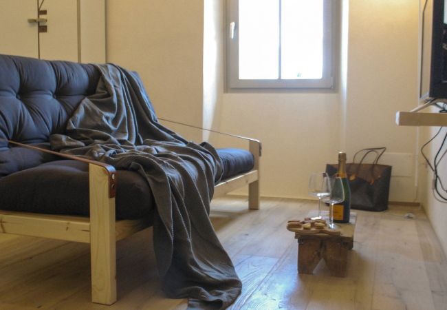 Ferienwohnung in Tignale - La Corte - Gallia,  Theater Home, neue gute eingerichtete  mit Seeblick Ferienwohnung in Tignale - La Corte - Gallia,  Theater Home, neue gute eingerichtete  mit Seeblick