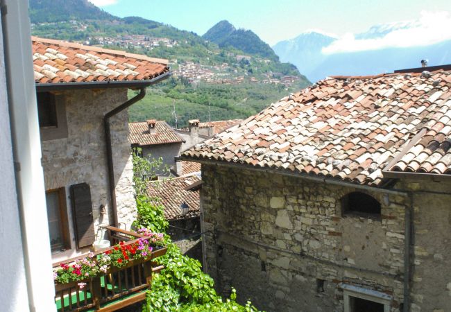 Ferienwohnung in Tignale - La Corte - Gallia,  Theater Home, neue gute eingerichtete  mit Seeblick Ferienwohnung in Tignale - La Corte - Gallia,  Theater Home, neue gute eingerichtete  mit Seeblick