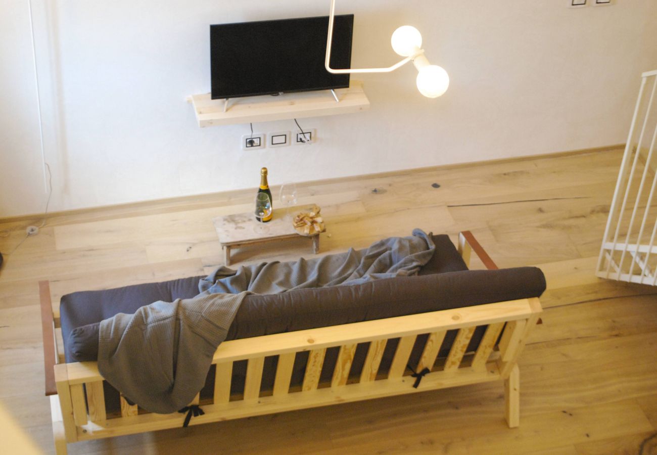 Ferienwohnung in Tignale - La Corte - Gallia,  Theater Home, neue gute eingerichtete  mit Seeblick Ferienwohnung in Tignale - La Corte - Gallia,  Theater Home, neue gute eingerichtete  mit Seeblick