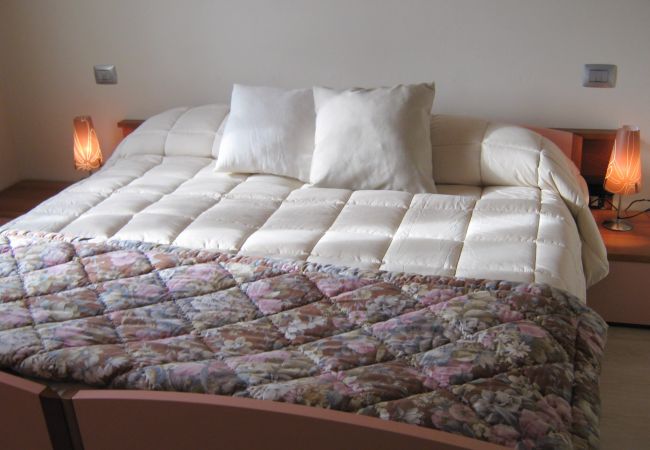 Ferienwohnung in Tignale - I Velieri - Theater Home, mit wunderschönem Seeblick Ferienwohnung in Tignale - I Velieri - Theater Home, mit wunderschönem Seeblick