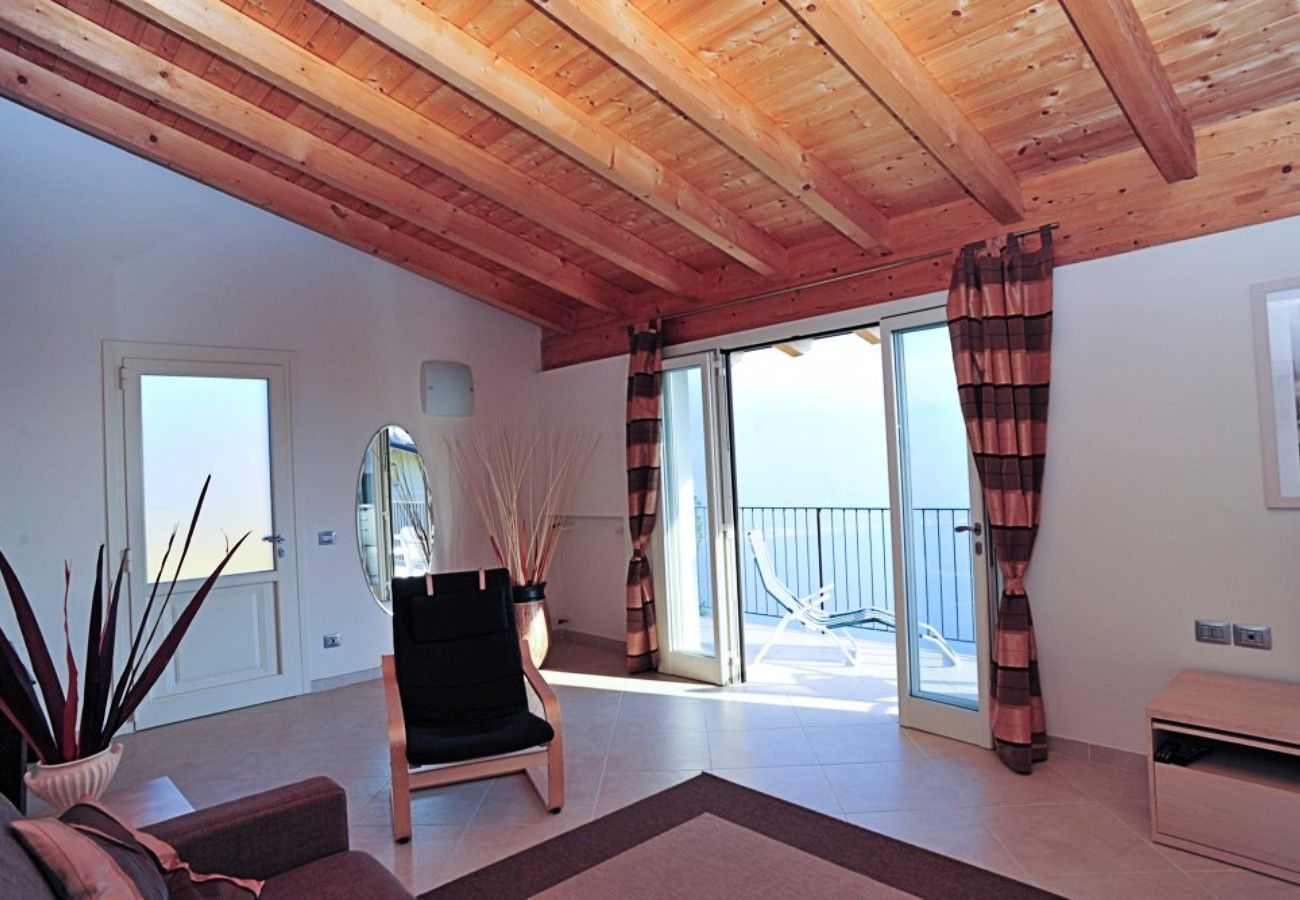 Ferienwohnung in Tignale - I Velieri - Theater Home, mit wunderschönem Seeblick Ferienwohnung in Tignale - I Velieri - Theater Home, mit wunderschönem Seeblick