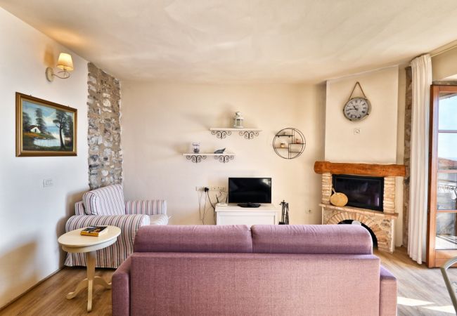 Ferienwohnung in Tignale - Il Grano - Theater Home, mit wunderschönem Seeblick Ferienwohnung in Tignale - Il Grano - Theater Home, mit wunderschönem Seeblick