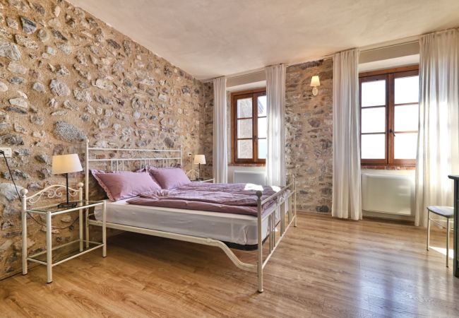 Ferienwohnung in Tignale - Il Grano - Theater Home, mit wunderschönem Seeblick Ferienwohnung in Tignale - Il Grano - Theater Home, mit wunderschönem Seeblick
