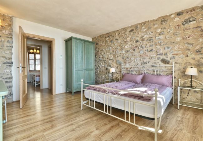Ferienwohnung in Tignale - Il Grano - Theater Home, mit wunderschönem Seeblick Ferienwohnung in Tignale - Il Grano - Theater Home, mit wunderschönem Seeblick