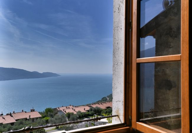 Ferienwohnung in Tignale - Il Grano - Theater Home, mit wunderschönem Seeblick Ferienwohnung in Tignale - Il Grano - Theater Home, mit wunderschönem Seeblick