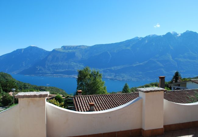  in Tignale - Colombo - Theater Home, mit großer Terrasse und wunderschönem Seeblick
