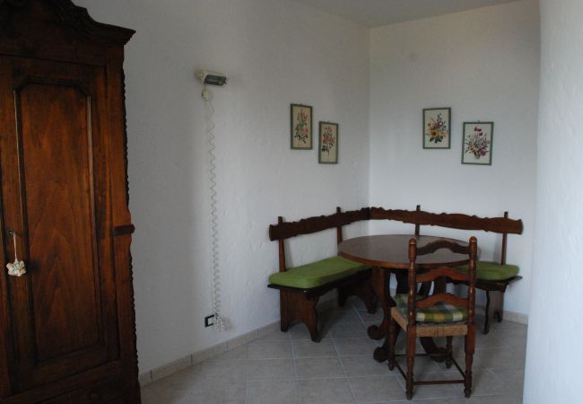 Ferienwohnung in Tignale - Colombo - Theater Home, mit großer Terrasse und wunderschönem Seeblick Ferienwohnung in Tignale - Colombo - Theater Home, mit großer Terrasse und wunderschönem Seeblick