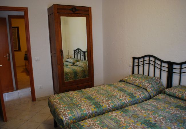 Ferienwohnung in Tignale - Colombo - Theater Home, mit großer Terrasse und wunderschönem Seeblick Ferienwohnung in Tignale - Colombo - Theater Home, mit großer Terrasse und wunderschönem Seeblick