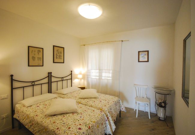 Ferienwohnung in Tignale - Gina - Theater Home, im historischem Zentrum mit wunderschönem Seeblick Ferienwohnung in Tignale - Gina - Theater Home, im historischem Zentrum mit wunderschönem Seeblick
