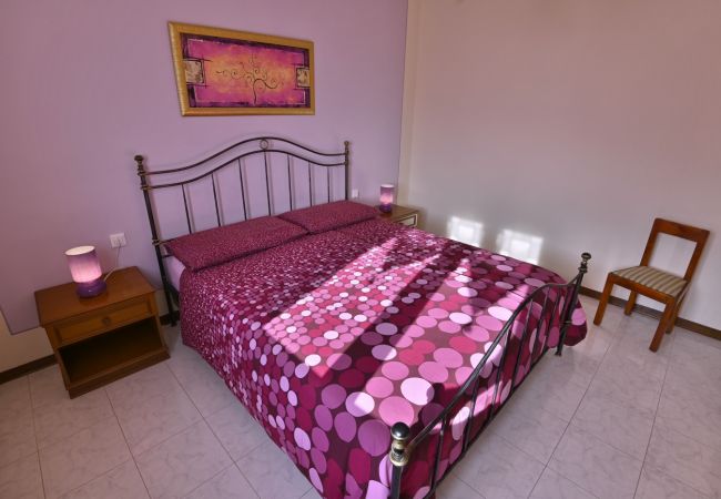 Ferienwohnung in Tignale - Villa Margherita - Theater Home, Wohnung mit wunderschönem Seeblick Ferienwohnung in Tignale - Villa Margherita - Theater Home, Wohnung mit wunderschönem Seeblick