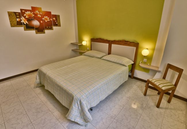 Ferienwohnung in Tignale - Villa Margherita - Theater Home, Wohnung mit wunderschönem Seeblick Ferienwohnung in Tignale - Villa Margherita - Theater Home, Wohnung mit wunderschönem Seeblick
