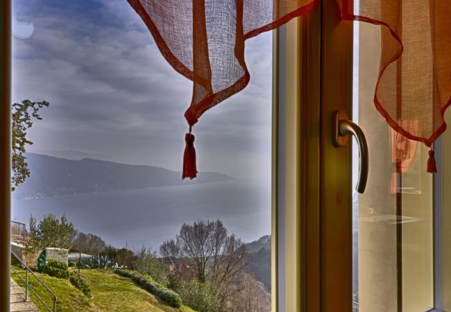 Ferienwohnung in Tignale - Villa Margherita - Theater Home, Wohnung mit wunderschönem Seeblick Ferienwohnung in Tignale - Villa Margherita - Theater Home, Wohnung mit wunderschönem Seeblick