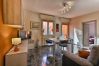 Ferienwohnung in Tignale - Villa Margherita - Theater Home, Wohnung mit wunderschönem Seeblick Ferienwohnung in Tignale - Villa Margherita - Theater Home, Wohnung mit wunderschönem Seeblick