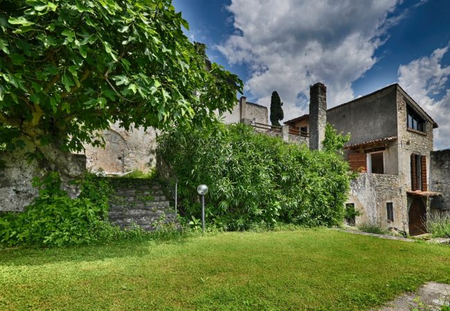 Villa in Gargnano - La Limonaia by Theater Home, mit wunderschönem Seeblick und Pool Villa in Gargnano - La Limonaia by Theater Home, mit wunderschönem Seeblick und Pool