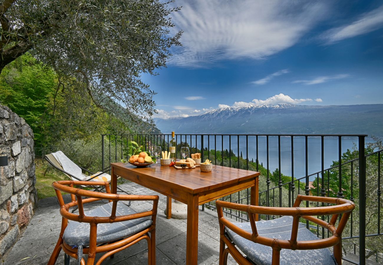 Ferienwohnung in Gargnano - Casaliva by Theater Home, Wohnung mit wunderschönem Seeblick Ferienwohnung in Gargnano - Casaliva by Theater Home, Wohnung mit wunderschönem Seeblick