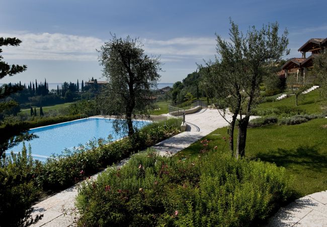 Ferienwohnung in Toscolano-Maderno - Eagle by Theater Home, im Golf Bogliaco mit pool Ferienwohnung in Toscolano-Maderno - Eagle by Theater Home, im Golf Bogliaco mit pool