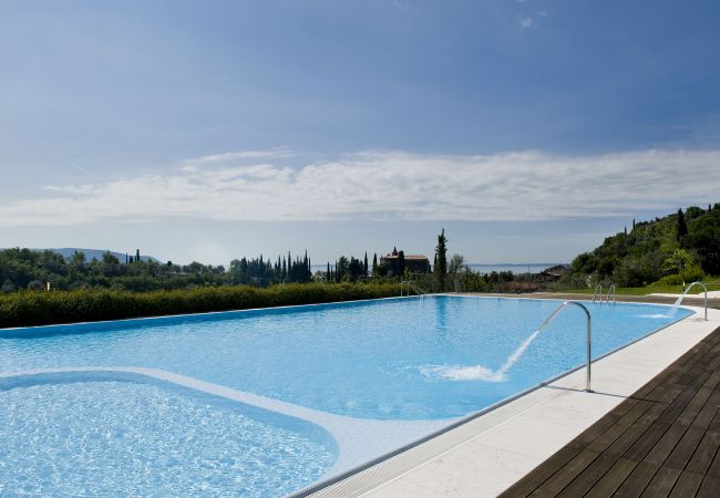 Ferienwohnung in Toscolano-Maderno - Eagle by Theater Home, im Golf Bogliaco mit pool Ferienwohnung in Toscolano-Maderno - Eagle by Theater Home, im Golf Bogliaco mit pool