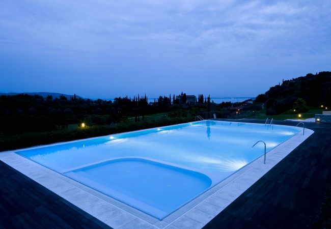 Ferienwohnung in Toscolano-Maderno - Eagle by Theater Home, im Golf Bogliaco mit pool Ferienwohnung in Toscolano-Maderno - Eagle by Theater Home, im Golf Bogliaco mit pool