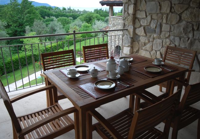 Ferienwohnung in Toscolano-Maderno - Eagle by Theater Home, im Golf Bogliaco mit pool Ferienwohnung in Toscolano-Maderno - Eagle by Theater Home, im Golf Bogliaco mit pool