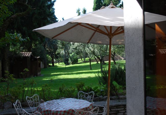 Ferienwohnung in Toscolano-Maderno - Rustico Cecina by Theater Home, mit großem und eingezäuntem Garten Ferienwohnung in Toscolano-Maderno - Rustico Cecina by Theater Home, mit großem und eingezäuntem Garten