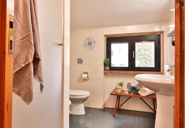 Ferienwohnung in Toscolano-Maderno - Rustico Cecina by Theater Home, mit großem und eingezäuntem Garten Ferienwohnung in Toscolano-Maderno - Rustico Cecina by Theater Home, mit großem und eingezäuntem Garten