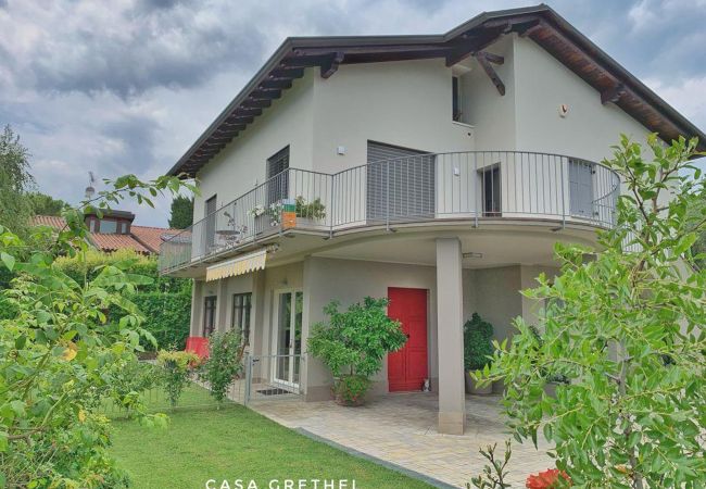 Ferienwohnung in Gardone Riviera - Grethel - Theater Home, nur wenige Schritte vom Strand von Gardone Riviera entfernt Ferienwohnung in Gardone Riviera - Grethel - Theater Home, nur wenige Schritte vom Strand von Gardone Riviera entfernt