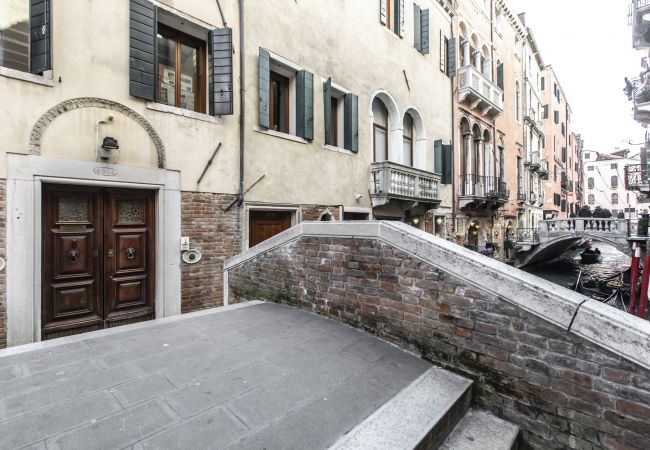 Ferienwohnung in Venedig - Ca' Delle Acque Deluxe Apartment R&R Ferienwohnung in Venedig - Ca' Delle Acque Deluxe Apartment R&R