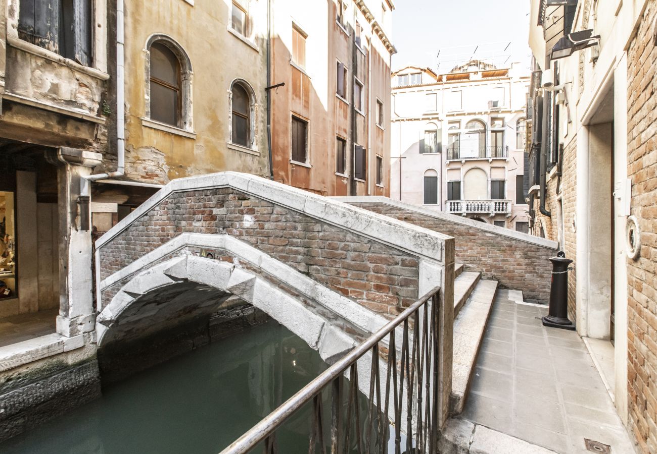 Ferienwohnung in Venedig - Ca' Delle Acque Deluxe Apartment R&R Ferienwohnung in Venedig - Ca' Delle Acque Deluxe Apartment R&R