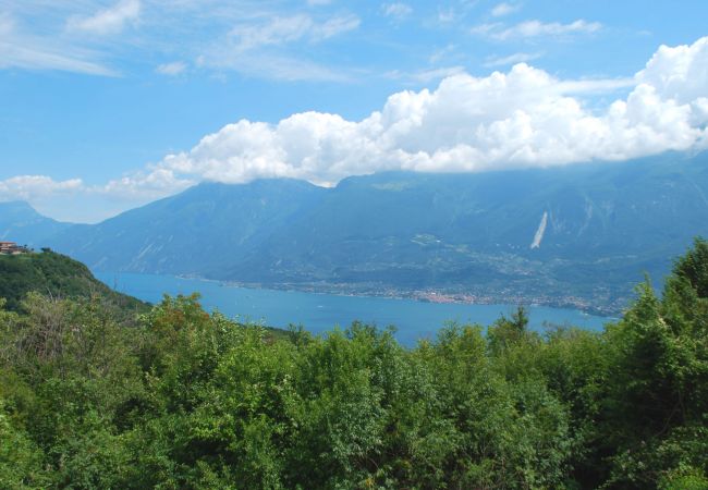 Villa in Tignale - Villa Sole - Theater Home, mit Garage und wunderschöne Seeblick Villa in Tignale - Villa Sole - Theater Home, mit Garage und wunderschöne Seeblick