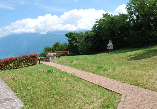 Villa in Tignale - Villa Sole - Theater Home, mit Garage und wunderschöne Seeblick Villa in Tignale - Villa Sole - Theater Home, mit Garage und wunderschöne Seeblick